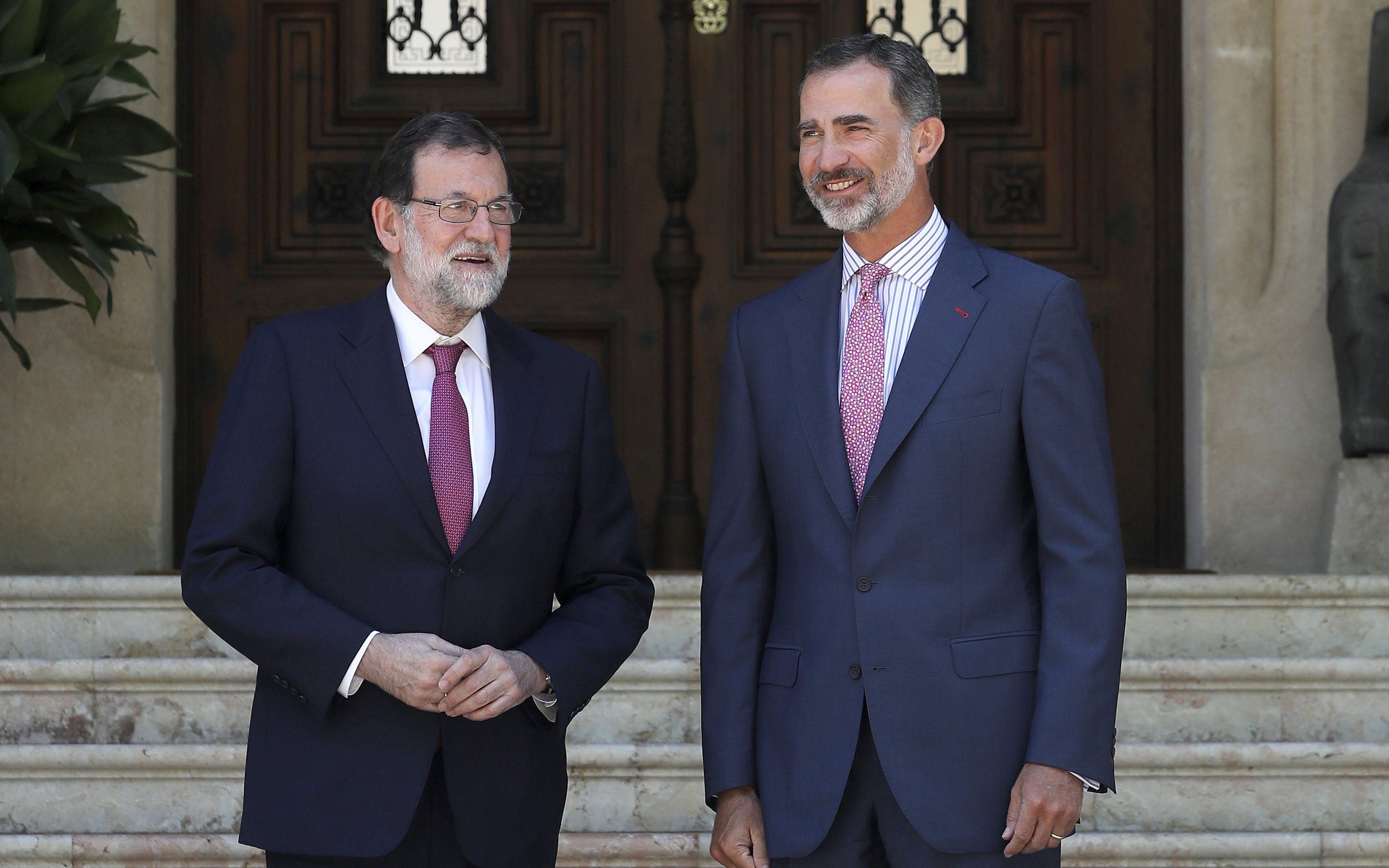 Rajoy defiende el turismo y considera "un disparate" tratar "a patadas" al turista que viene a España Rajoy defiende el turismo y considera "un disparate" tratar "a patadas" al turista que viene a España