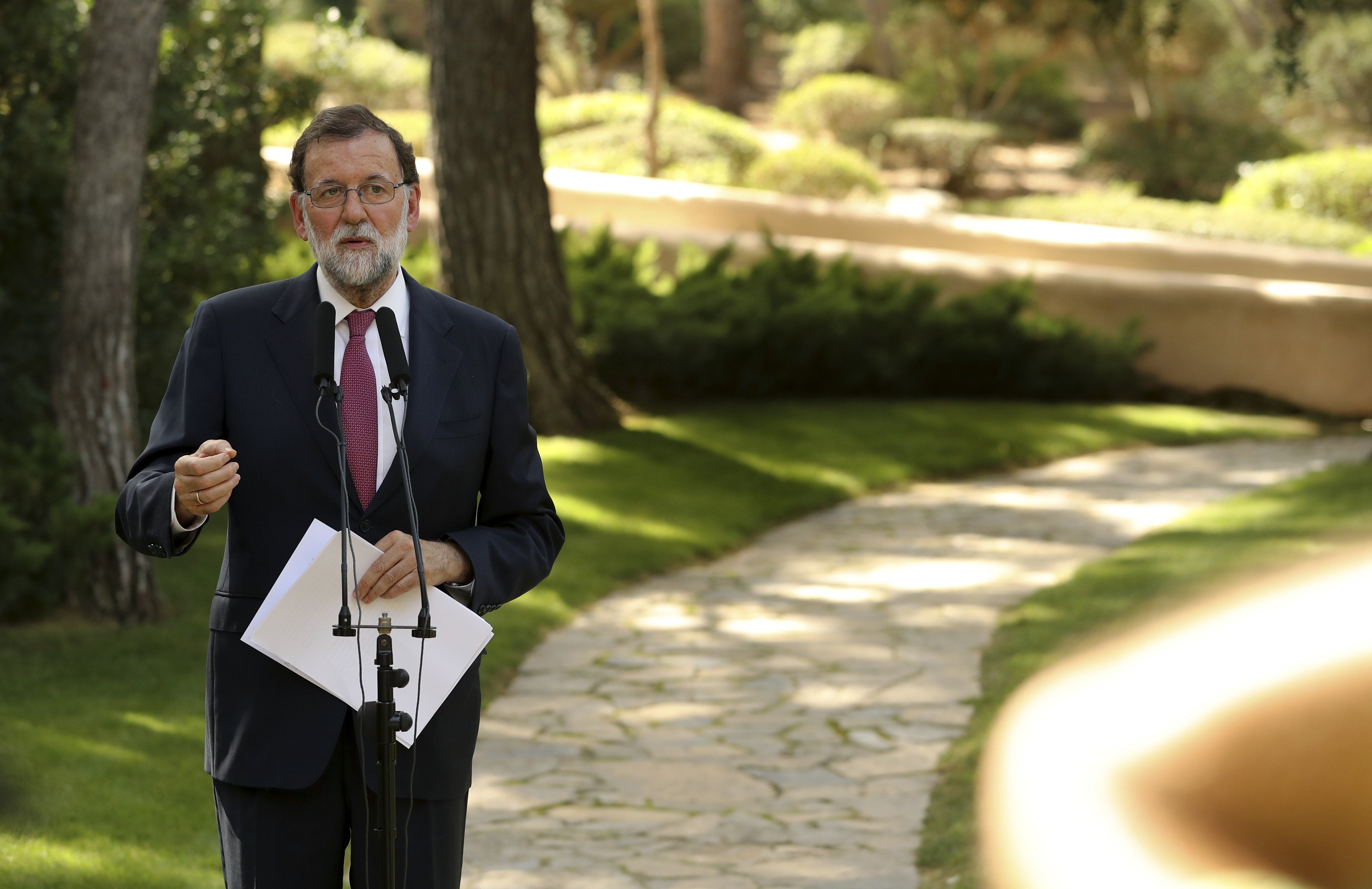 Rajoy dice que la ley del referéndum es "una nueva patada al sistema democrático" Rajoy dice que la ley del referéndum es "una nueva patada al sistema democrático"