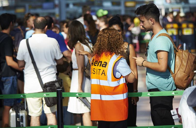 El Comité de Eulen ve difícil que la plantilla acepte la propuesta sobre salarios de la Generalitat El Comité de Eulen ve difícil que la plantilla acepte la propuesta sobre salarios de la Generalitat