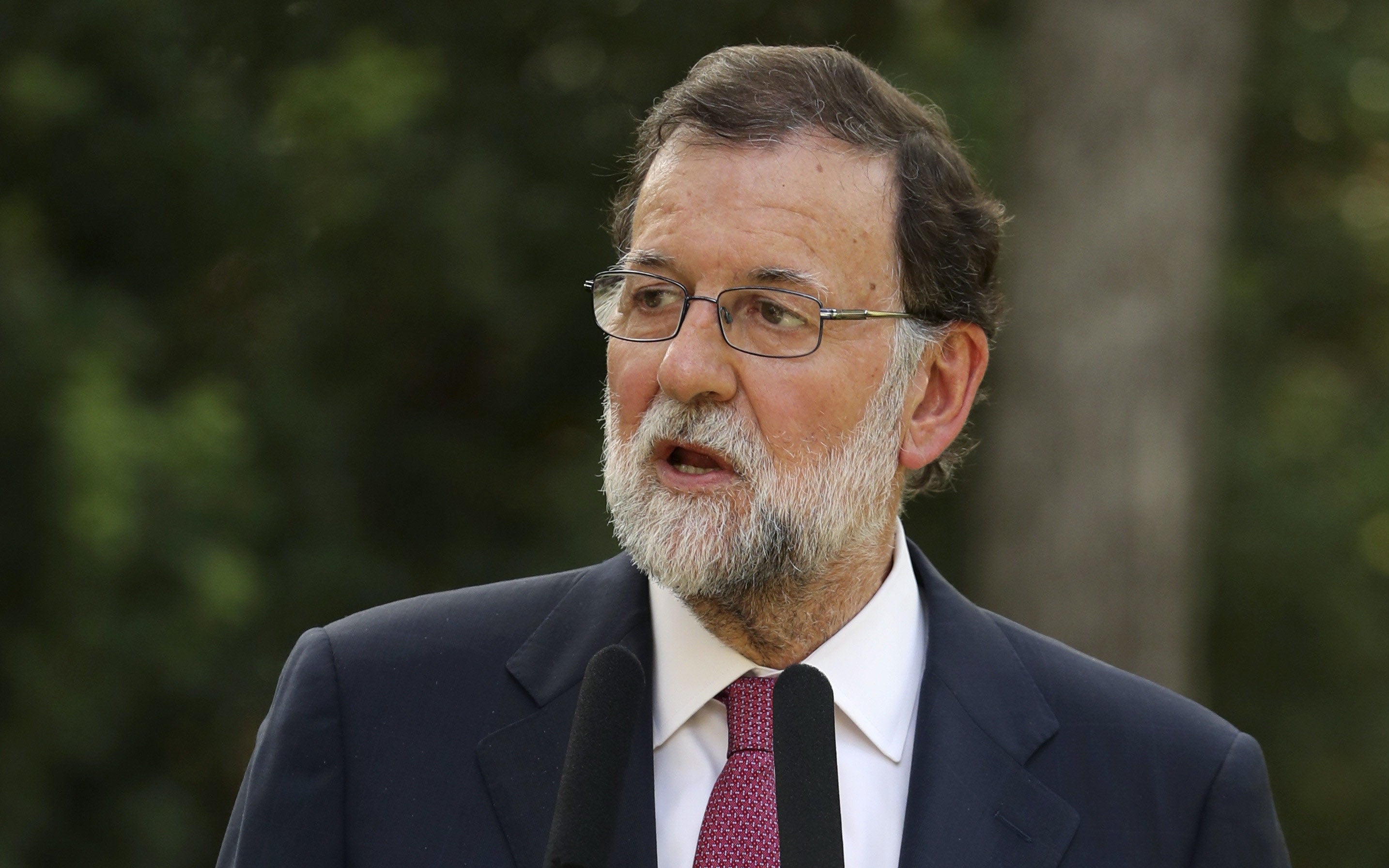 Rajoy viaja a Barcelona para seguir detalles del atentado Rajoy viaja a Barcelona para seguir detalles del atentado
