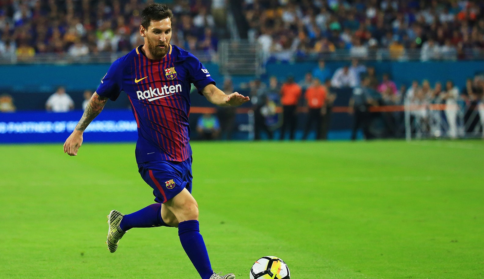 El Camp Nou ha mandado un mensaje: "Messi nunca falla ni nos fallará" El Camp Nou ha mandado un mensaje: "Messi nunca falla ni nos fallará"