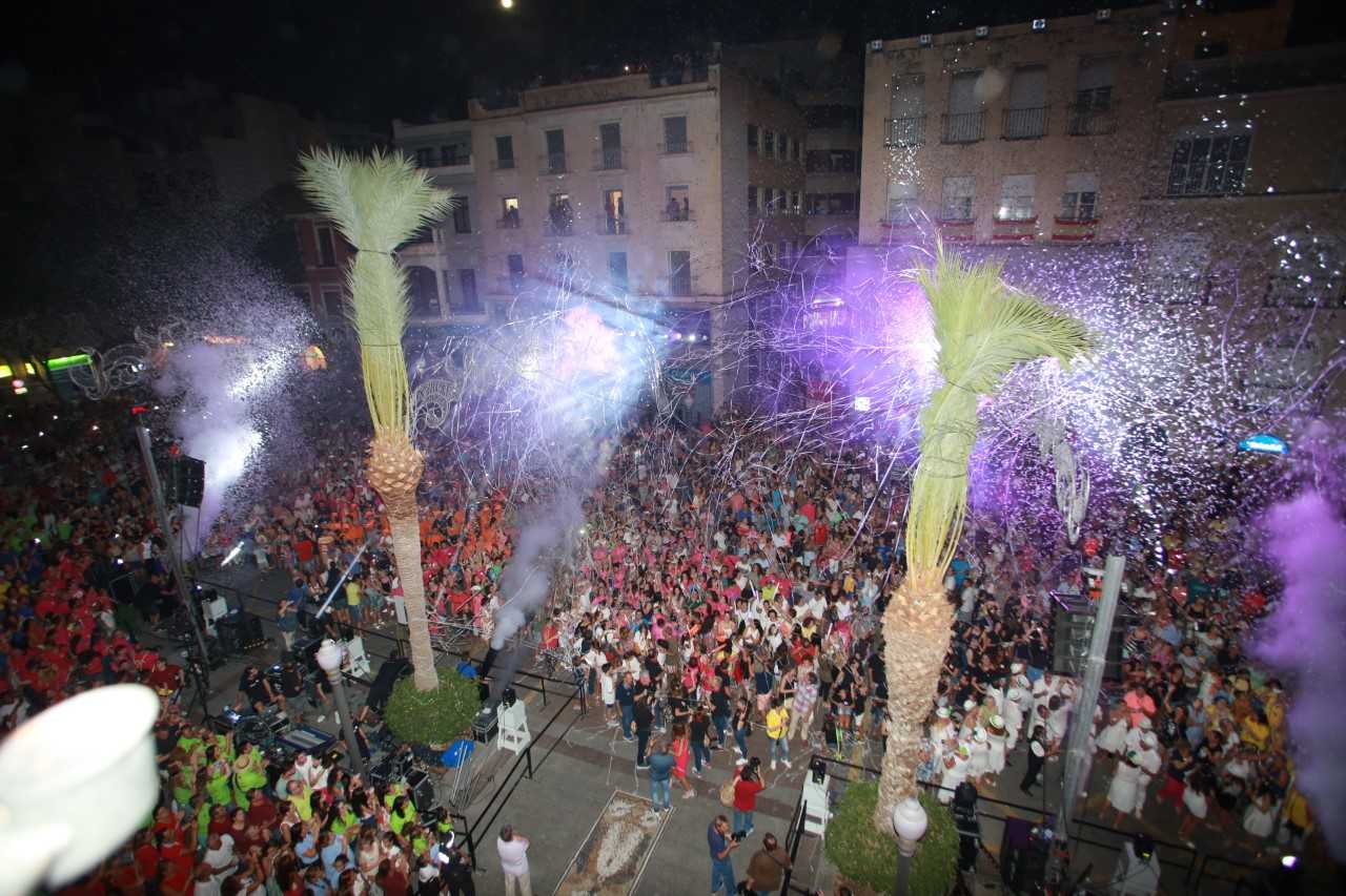 El Pregón sorprende con un espectáculo de fuego, luz y sonido El Pregón sorprende con un espectáculo de fuego, luz y sonido