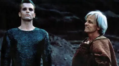 Fotograma de 'El caballero del dragón', una de las películas a las que pone música Pepe Nieto Fotograma de 'El caballero del dragón', una de las películas a las que pone música Pepe Nieto