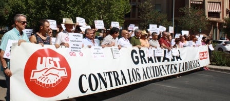 Protestas por la última muerte de un trabajador registrada en un silo de Huetor Santillán Protestas por la última muerte de un trabajador registrada en un silo de Huetor Santillán