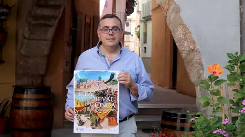 Foto del alcalde de Onda, Ángel badenas, durante la presentación de la Feria Medieval de Onda Foto del alcalde de Onda, Ángel badenas, durante la presentación de la Feria Medieval de Onda