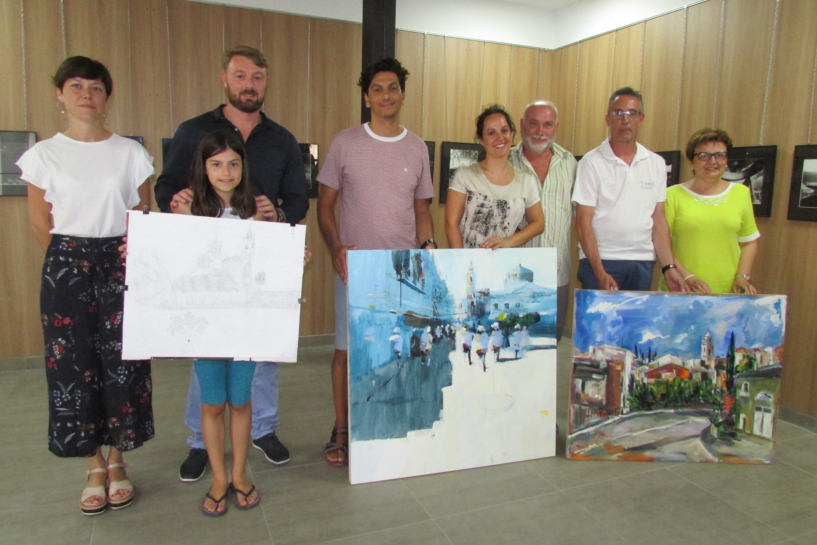 Juan Antonio Álvarez y María Salvador se alzan con el primer premio del Concurso de Pintura Rápida de Sant Jordi Juan Antonio Álvarez y María Salvador se alzan con el primer premio del Concurso de Pintura Rápida de Sant Jordi