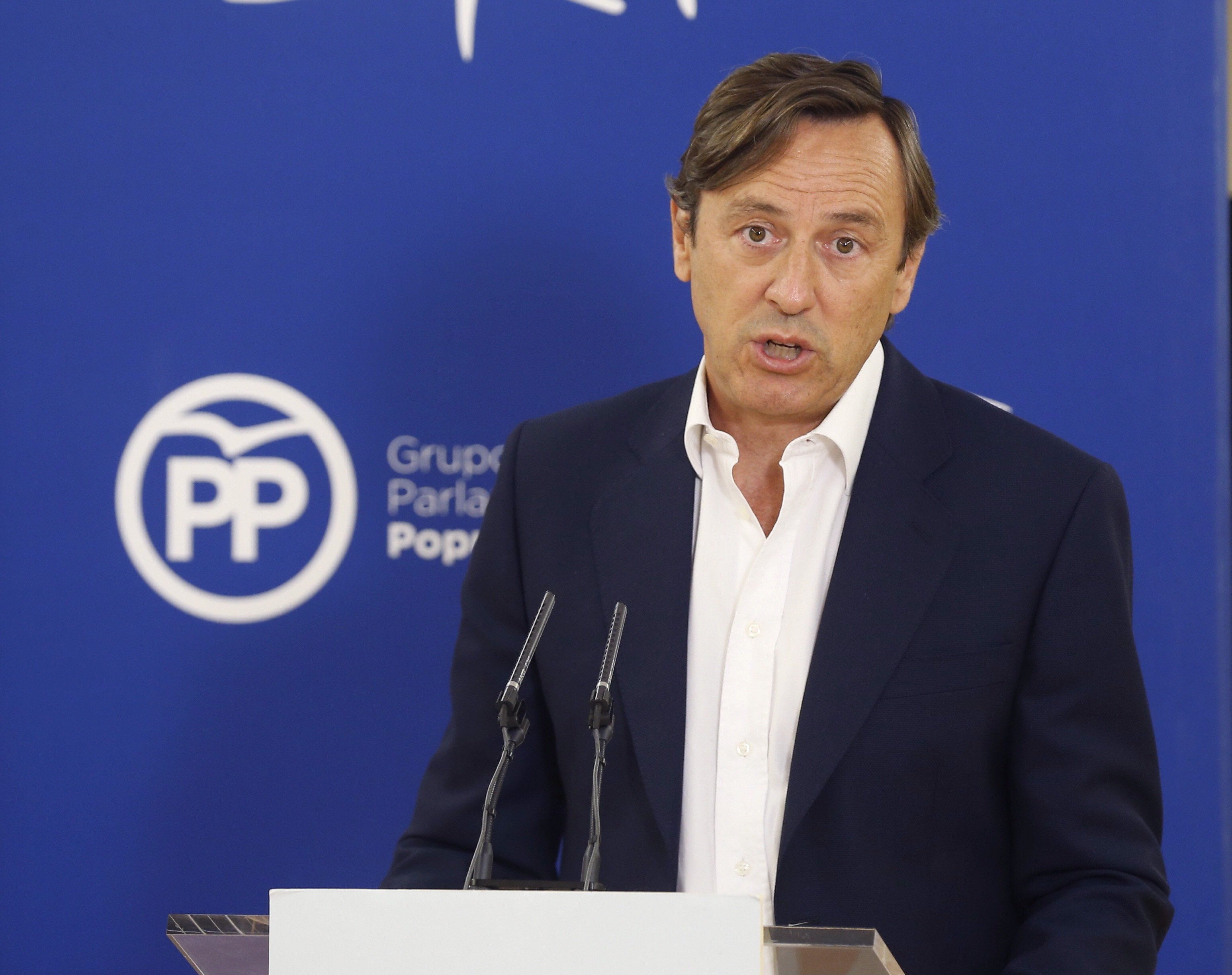 Rafael Hernando: "El 1-O es una nueva forma de hacer el ridículo" Rafael Hernando: "El 1-O es una nueva forma de hacer el ridículo"