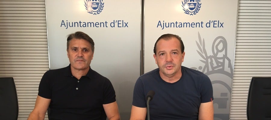 Fernando Mancebo 'Nando' y Jesús Pareja, en la presentación de la 48ª edición del Festa d'Elx Juvenil Fernando Mancebo 'Nando' y Jesús Pareja, en la presentación de la 48ª edición del Festa d'Elx Juvenil