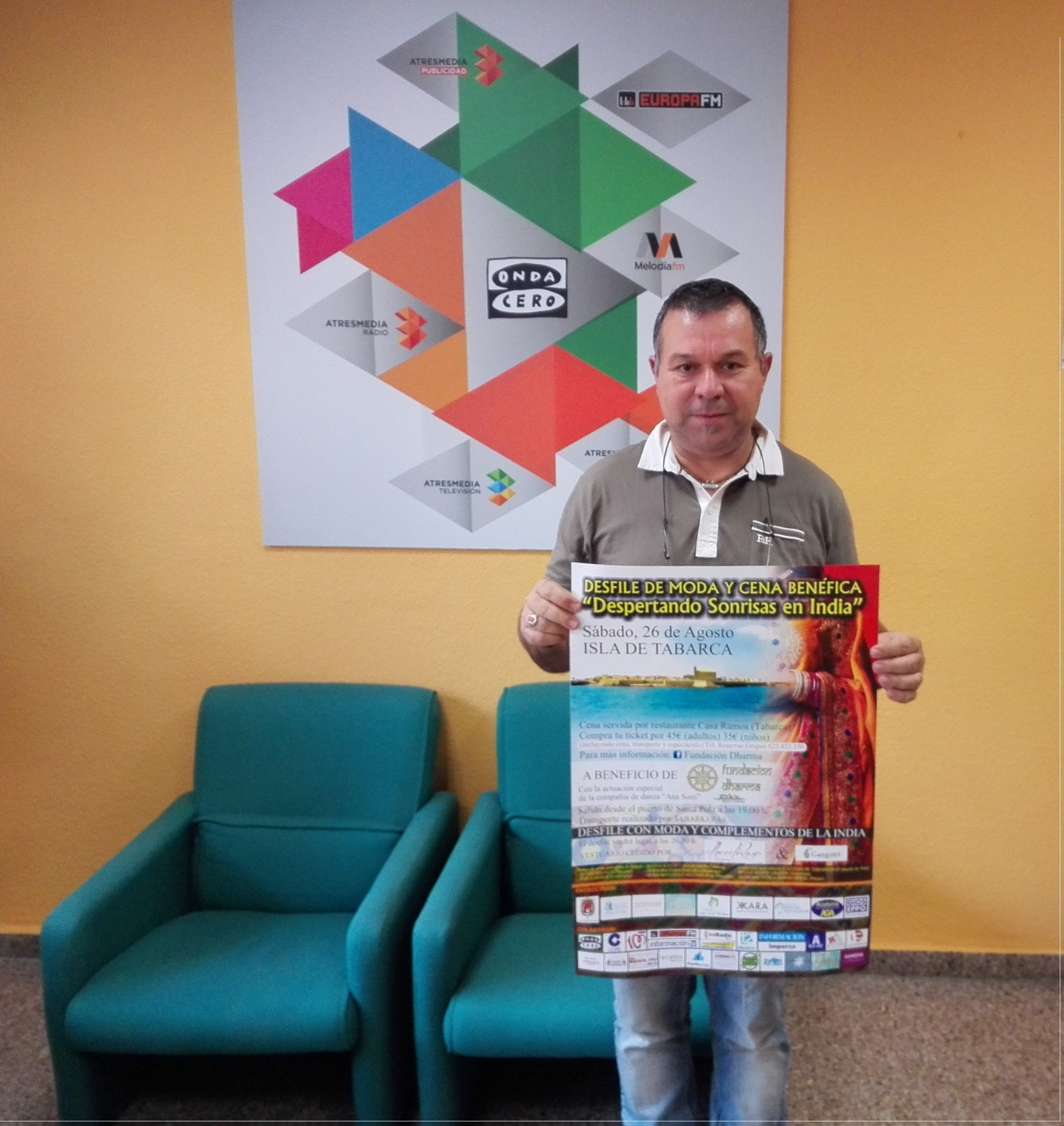 "Tabarca despertará la sonrisa de 300 niñas de la India en nuestra fiesta solidaria" "Tabarca despertará la sonrisa de 300 niñas de la India en nuestra fiesta solidaria"