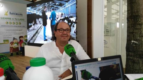Entrevista en el programa "Gij&oacute;n en la Onda"