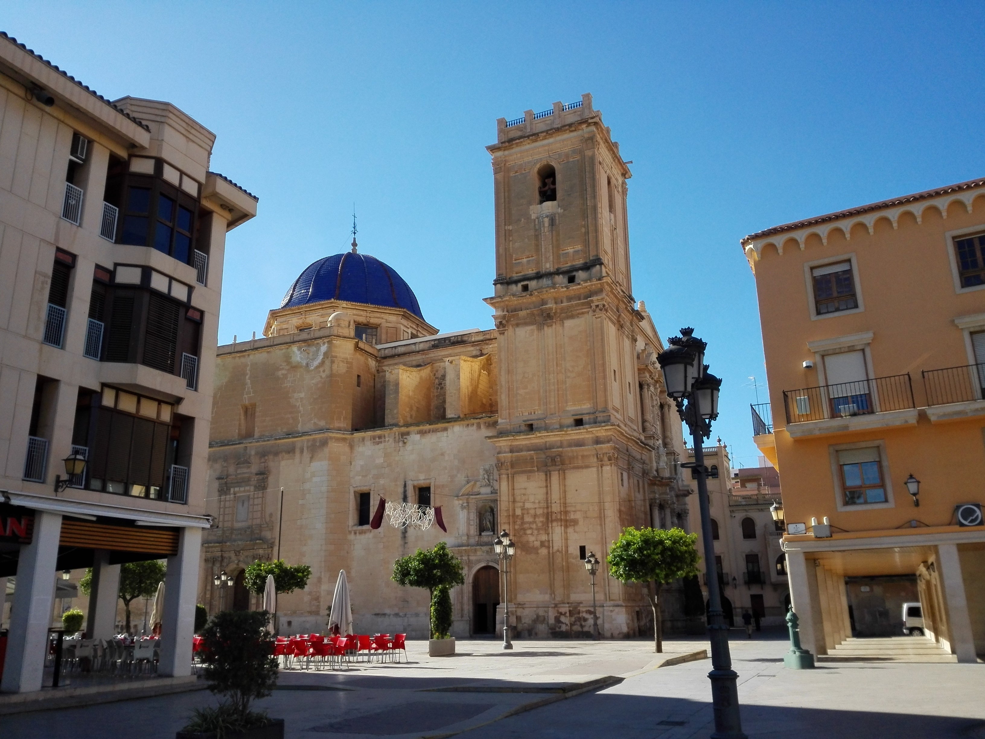 La Policía Nacional detiene en Elche a cuatro menores en una operación contra el terrorismo yihadista La Policía Nacional detiene en Elche a cuatro menores en una operación contra el terrorismo yihadista