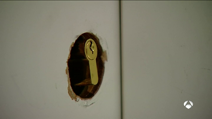 El Congreso aprueba el desalojo exprés en las ocupaciones ilegales de pisos El Congreso aprueba el desalojo exprés en las ocupaciones ilegales de pisos