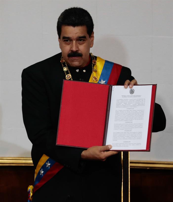 La Asamblea Constituyente ratifica a Maduro como presidente de Venezuela La Asamblea Constituyente ratifica a Maduro como presidente de Venezuela