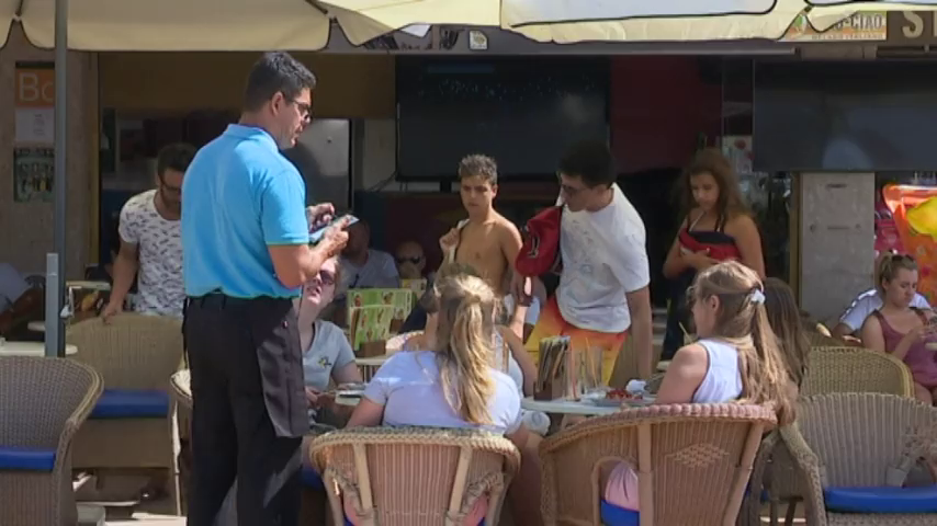 Los turistas extranjeros gastaron 49.119 millones en España hasta julio, un 15,1% más Los turistas extranjeros gastaron 49.119 millones en España hasta julio, un 15,1% más