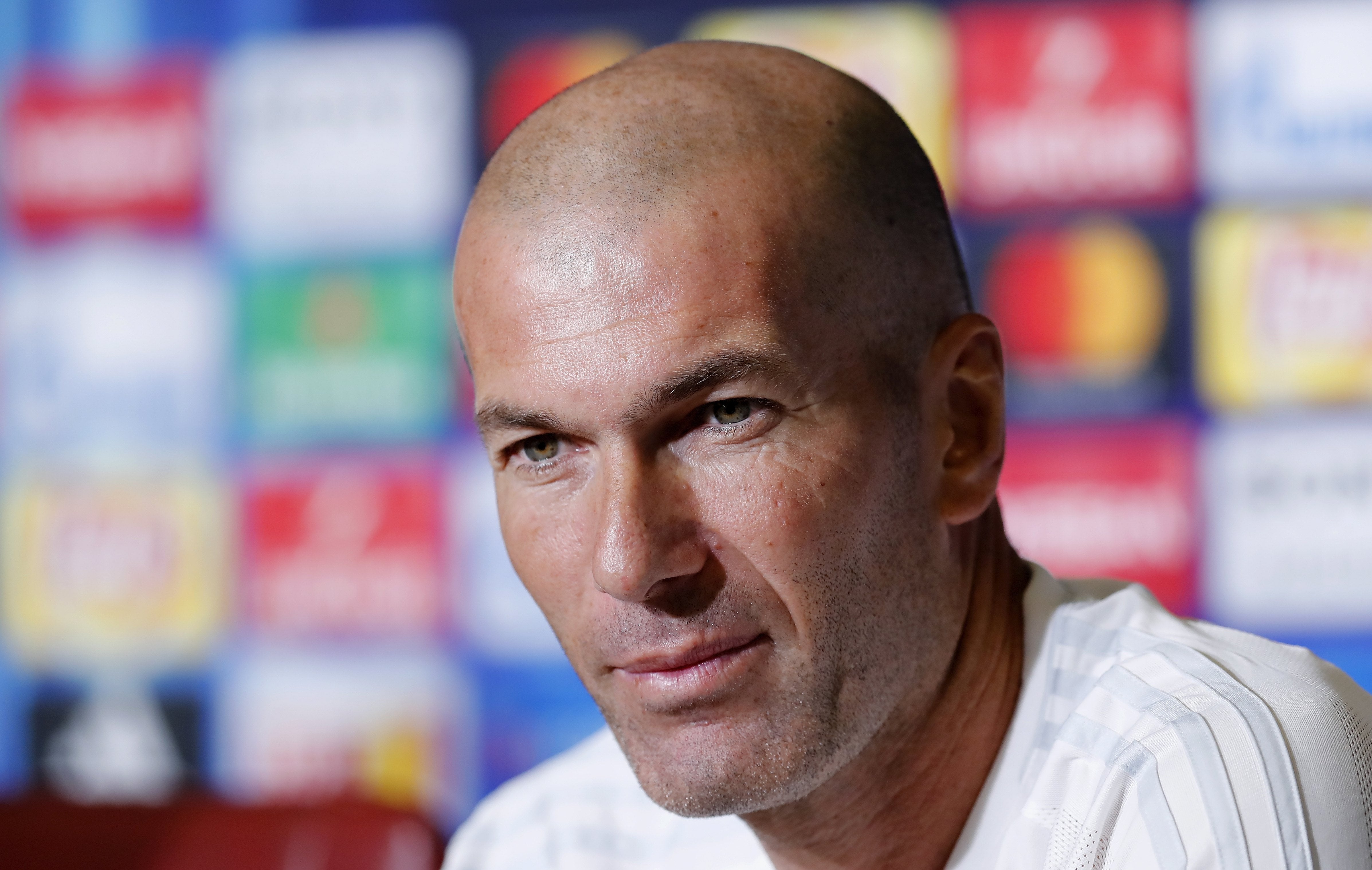 Zidane: "Isco y la BBC son compatibles, luego hay que administrar el resto" Zidane: "Isco y la BBC son compatibles, luego hay que administrar el resto"