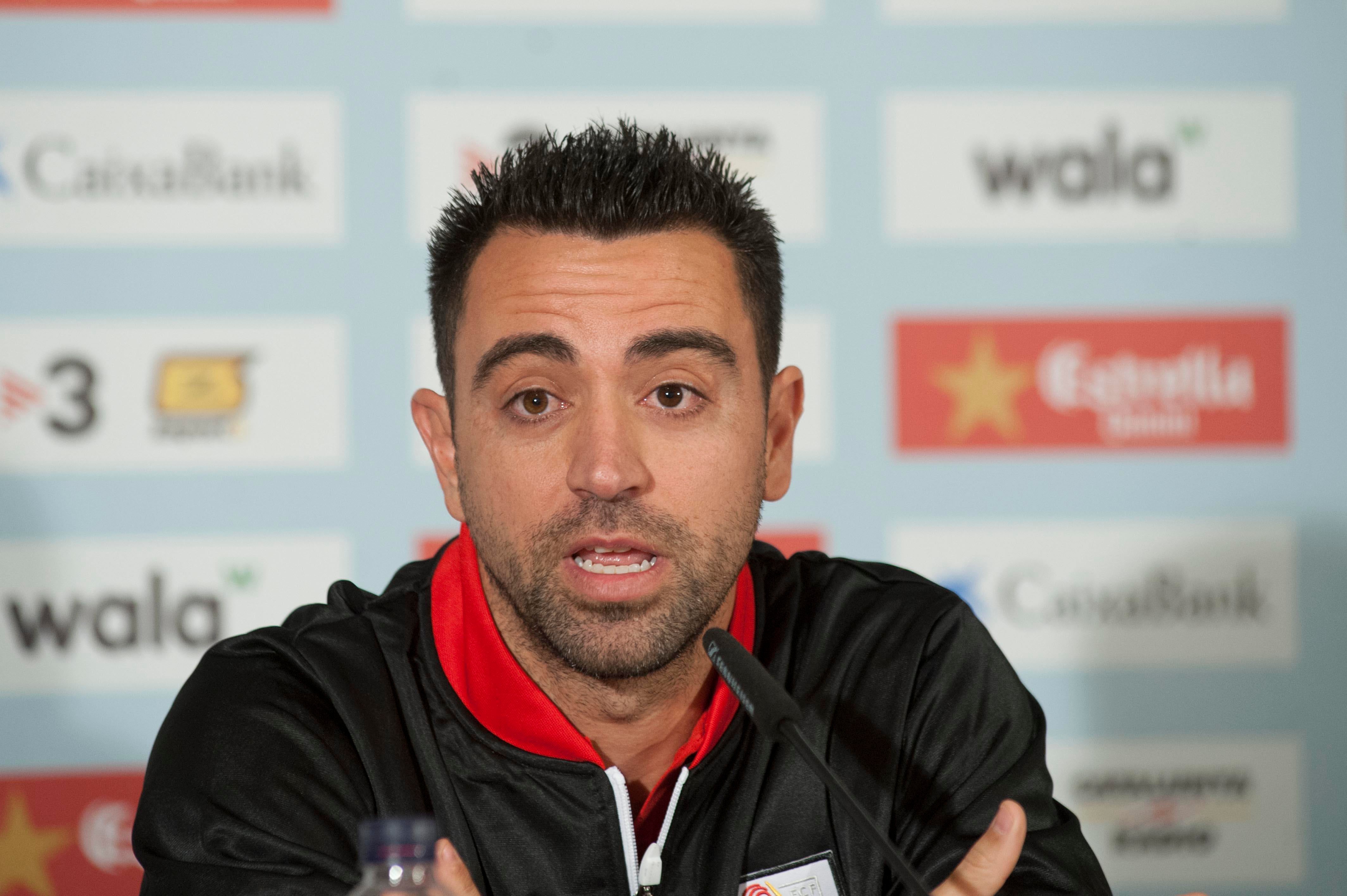 Polémicas declaraciones de Xavi Hernández: "El Barça está dormido, los que hacen los fichajes no tienen ni idea" Polémicas declaraciones de Xavi Hernández: "El Barça está dormido, los que hacen los fichajes no tienen ni idea"