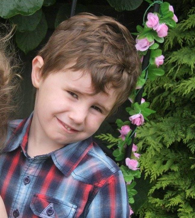 Un niño de seis años muere de septicemia después de que los médicos le enviaran varias veces a casa Un niño de seis años muere de septicemia después de que los médicos le enviaran varias veces a casa