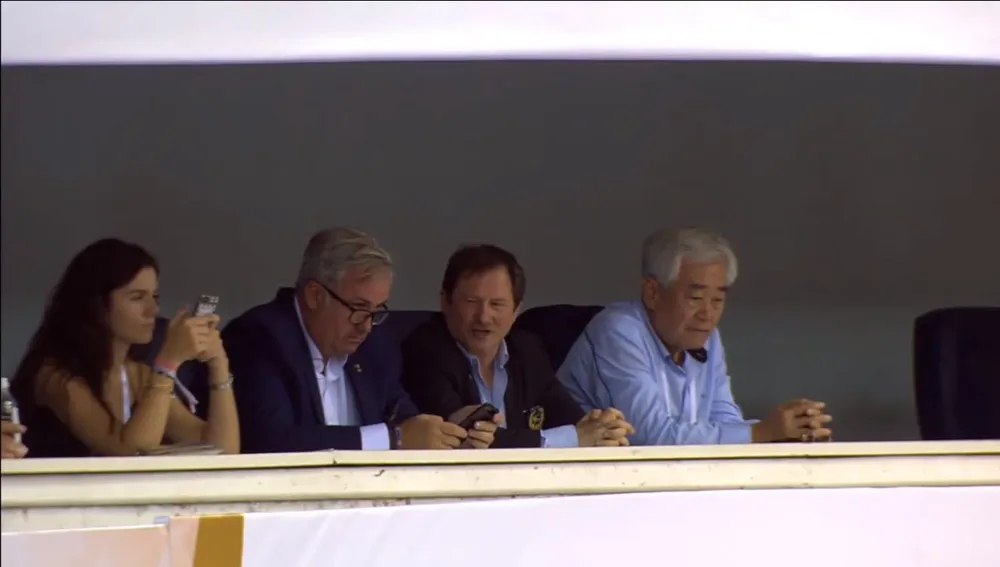 El presidente de la Federación Española de Taekwondo junto a su hija El presidente de la Federación Española de Taekwondo junto a su hija