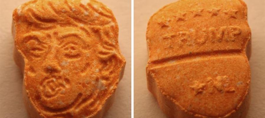 Pastillas de éxtasis con la cara de Trump Pastillas de éxtasis con la cara de Trump