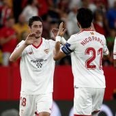 Celebrando el gol contra el Istanbul basaksehir