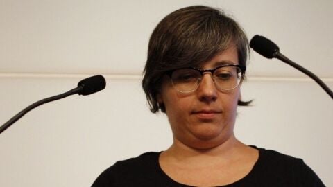 La presidenta del grupo parlamentario de la CUP, Mireia Boya, en una rueda de prensa en el Parlament
