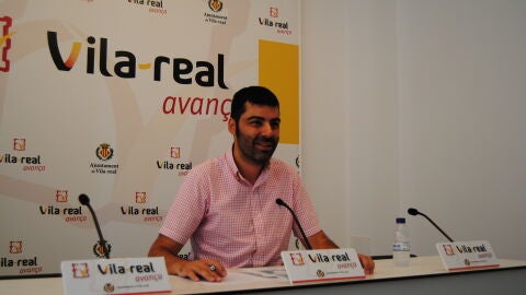 &Aacute;lvaro Escorihuela durant la presentaci&oacute; del balan&ccedil;