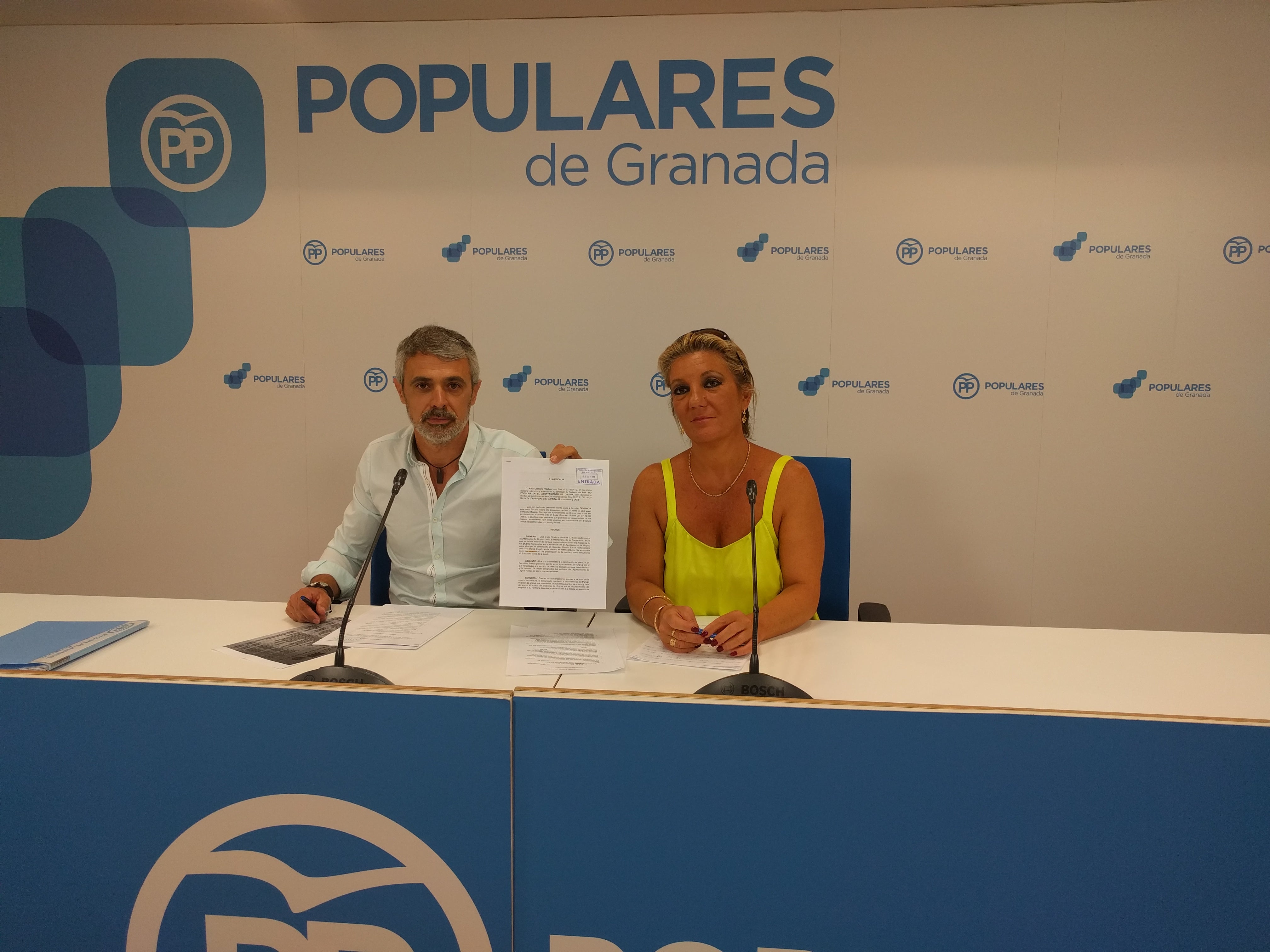 El PP pide que se investigue la contratación de un familiar del concejal de Ciudadanos en Órgiva El PP pide que se investigue la contratación de un familiar del concejal de Ciudadanos en Órgiva