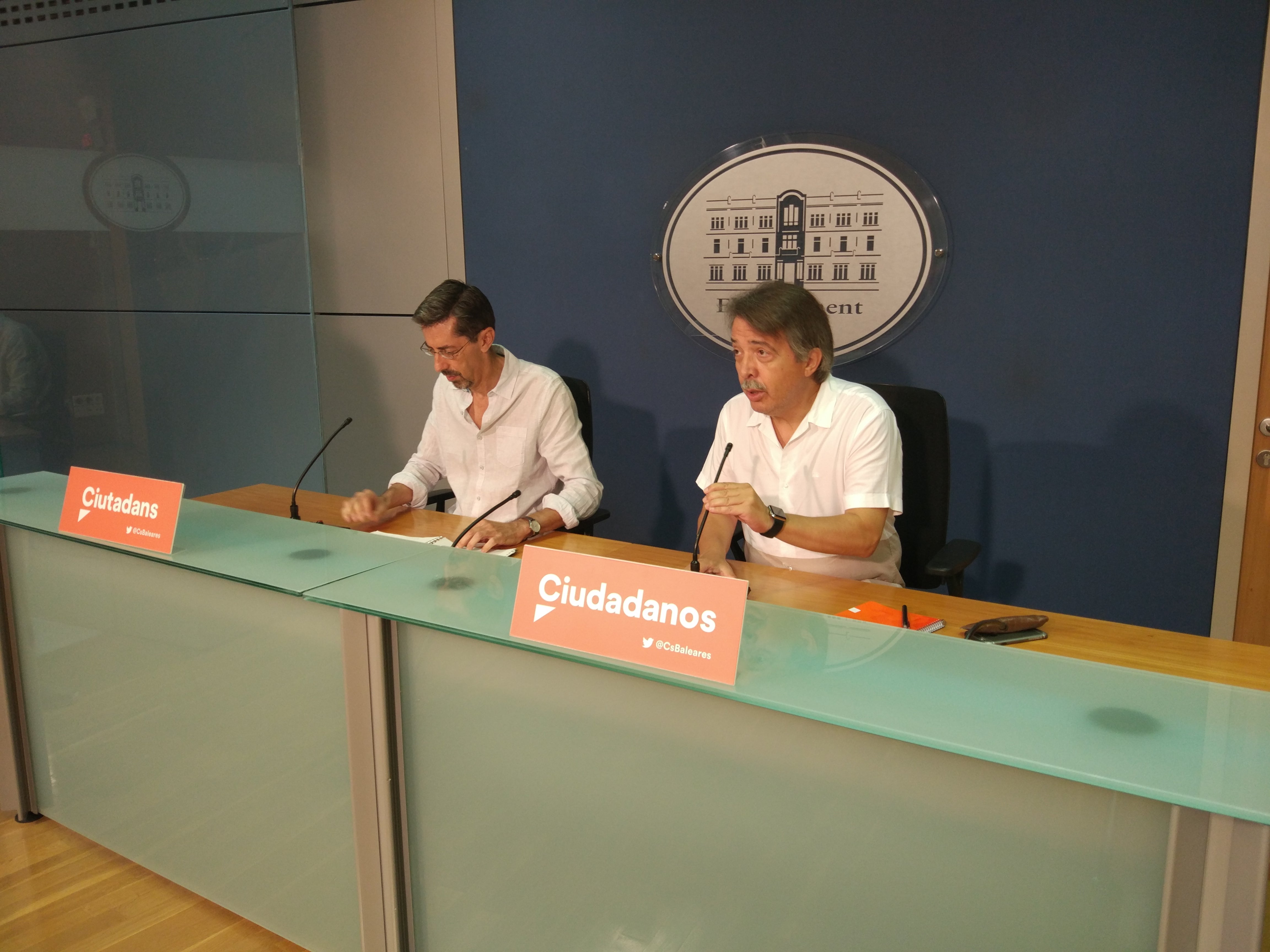 Cs critica que el Govern use el REB como "arma arrojadiza" y "prometa cosas que no se van a conseguir" Cs critica que el Govern use el REB como "arma arrojadiza" y "prometa cosas que no se van a conseguir"