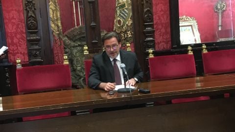 El alcalde en funciones, Baldomero Oliver