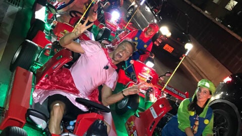 Jenson Button, disfrazado de Princesa Peach