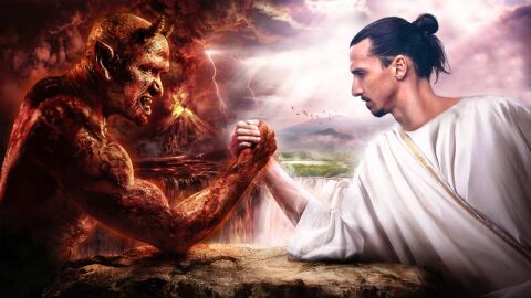Ibrahimovic, anunciando que se queda en el Man United