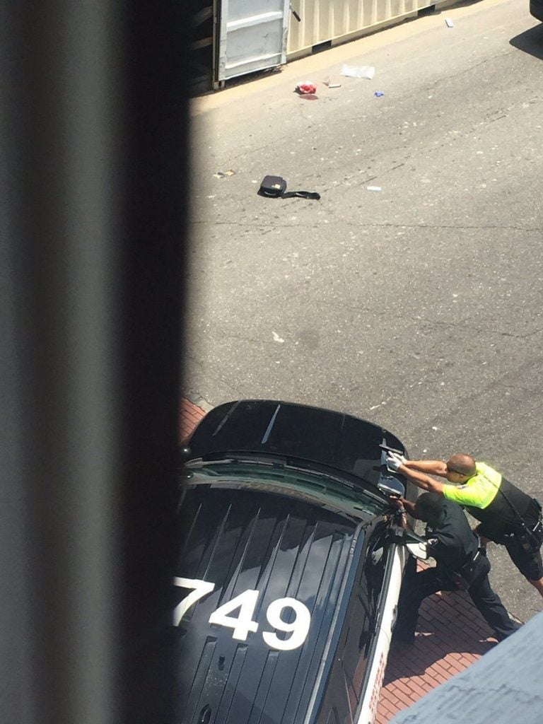 Un herido al atrincherarse un hombre armado en un restaurante en Charleston, en Carolina del Sur Un herido al atrincherarse un hombre armado en un restaurante en Charleston, en Carolina del Sur