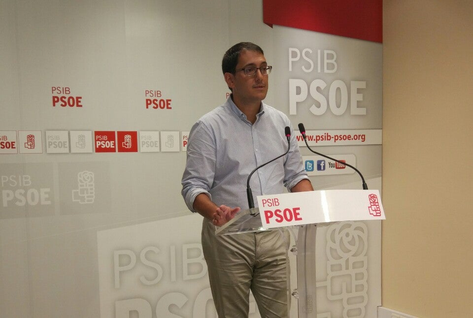 El PSIB vuelve a ofrecer al PP su abstención para aprobar el techo de gasto: "No hay trampa" El PSIB vuelve a ofrecer al PP su abstención para aprobar el techo de gasto: "No hay trampa"