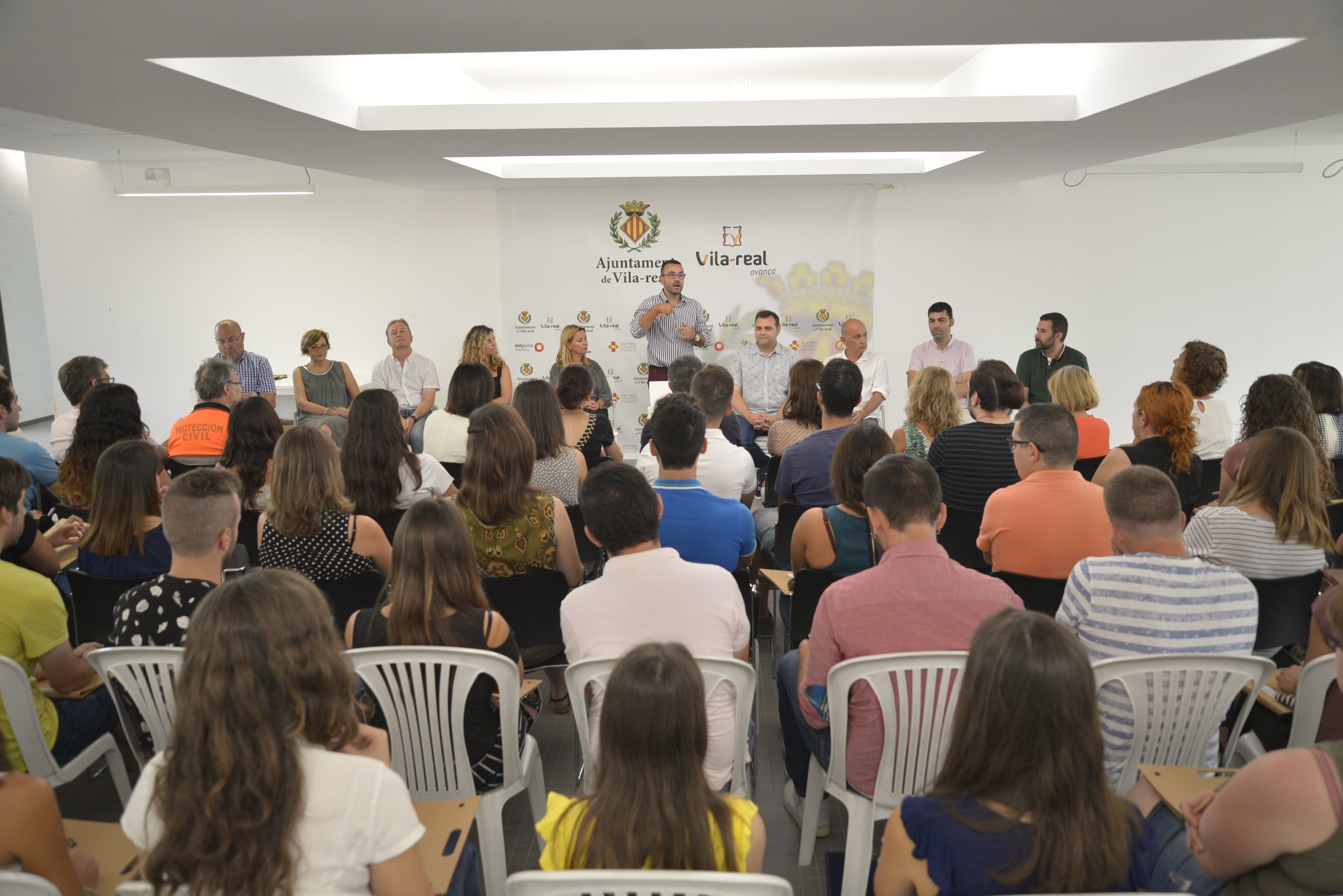 L’Ajuntament de Vila-real contrata a 55 joves dins del marc dels programes ‘Avalem’ i ‘de la Generalitat’ L’Ajuntament de Vila-real contrata a 55 joves dins del marc dels programes ‘Avalem’ i ‘de la Generalitat’