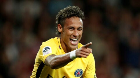 Neymar celebra un gol con el PSG