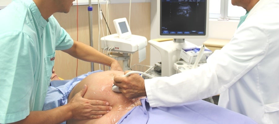 Ecografía a una embarazada en el Hospital del Vinalopó Ecografía a una embarazada en el Hospital del Vinalopó
