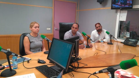 Los taxistas Javed Hussain e Iqbal Khokhar y la comerciante de Las Ramblas Maritxa Avenda&ntilde;o