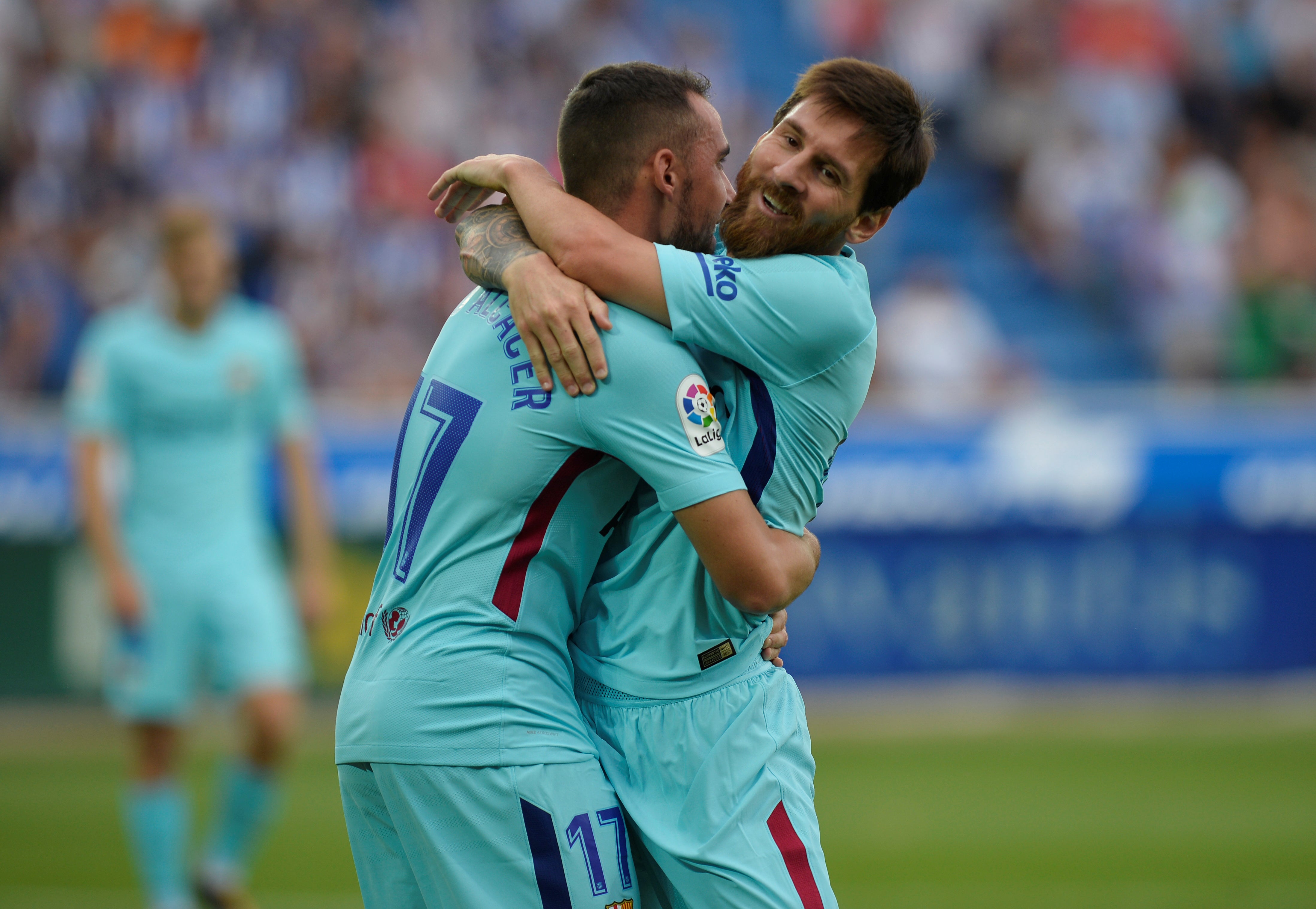 Alavés 0 - 2 Barcelona. Messi derrumba el muro del Alavés y da la victoria al Barcelona Alavés 0 - 2 Barcelona. Messi derrumba el muro del Alavés y da la victoria al Barcelona
