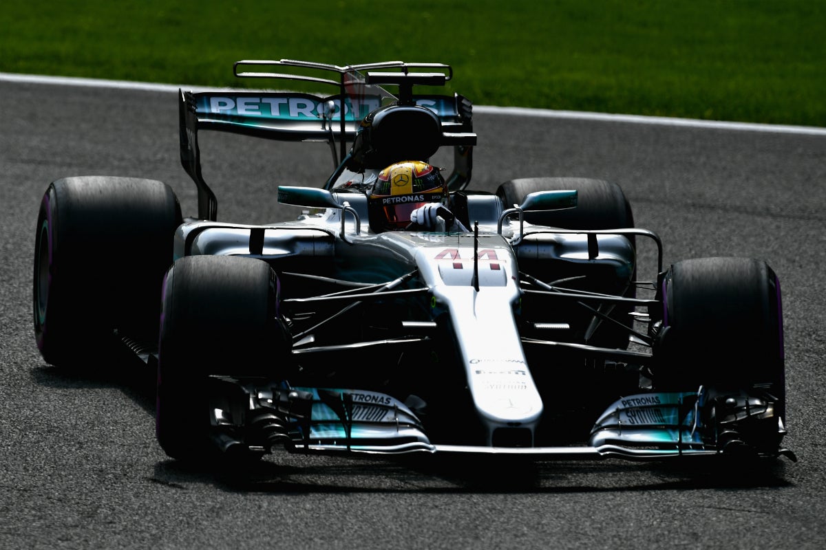 Hamilton logra la victoria en Bélgica con Sainz décimo en otro ridículo de Honda Hamilton logra la victoria en Bélgica con Sainz décimo en otro ridículo de Honda