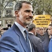 El Rey Felipe en la manifestación contra el terrorismo en Barcelona