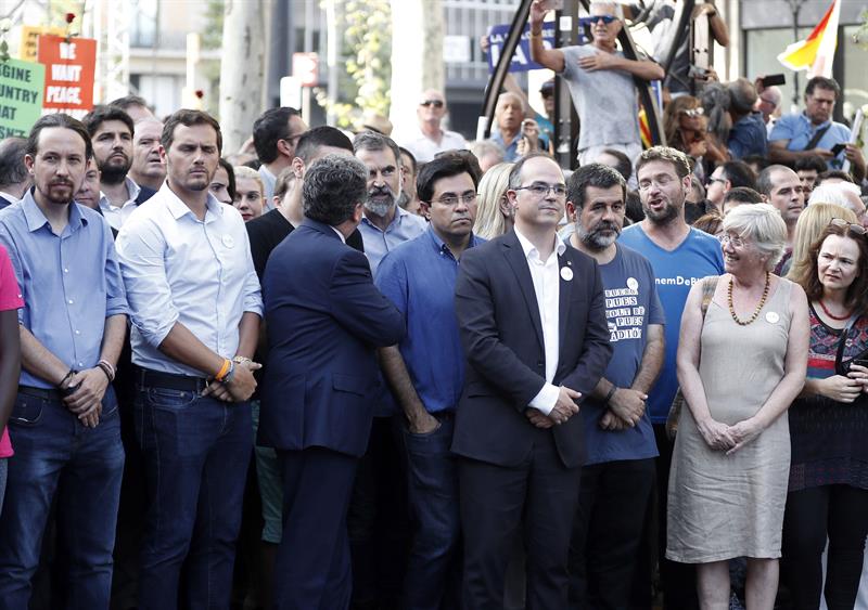 Rivera: "Unos pocos maleducados no pueden manchar el nombre de Barcelona" Rivera: "Unos pocos maleducados no pueden manchar el nombre de Barcelona"