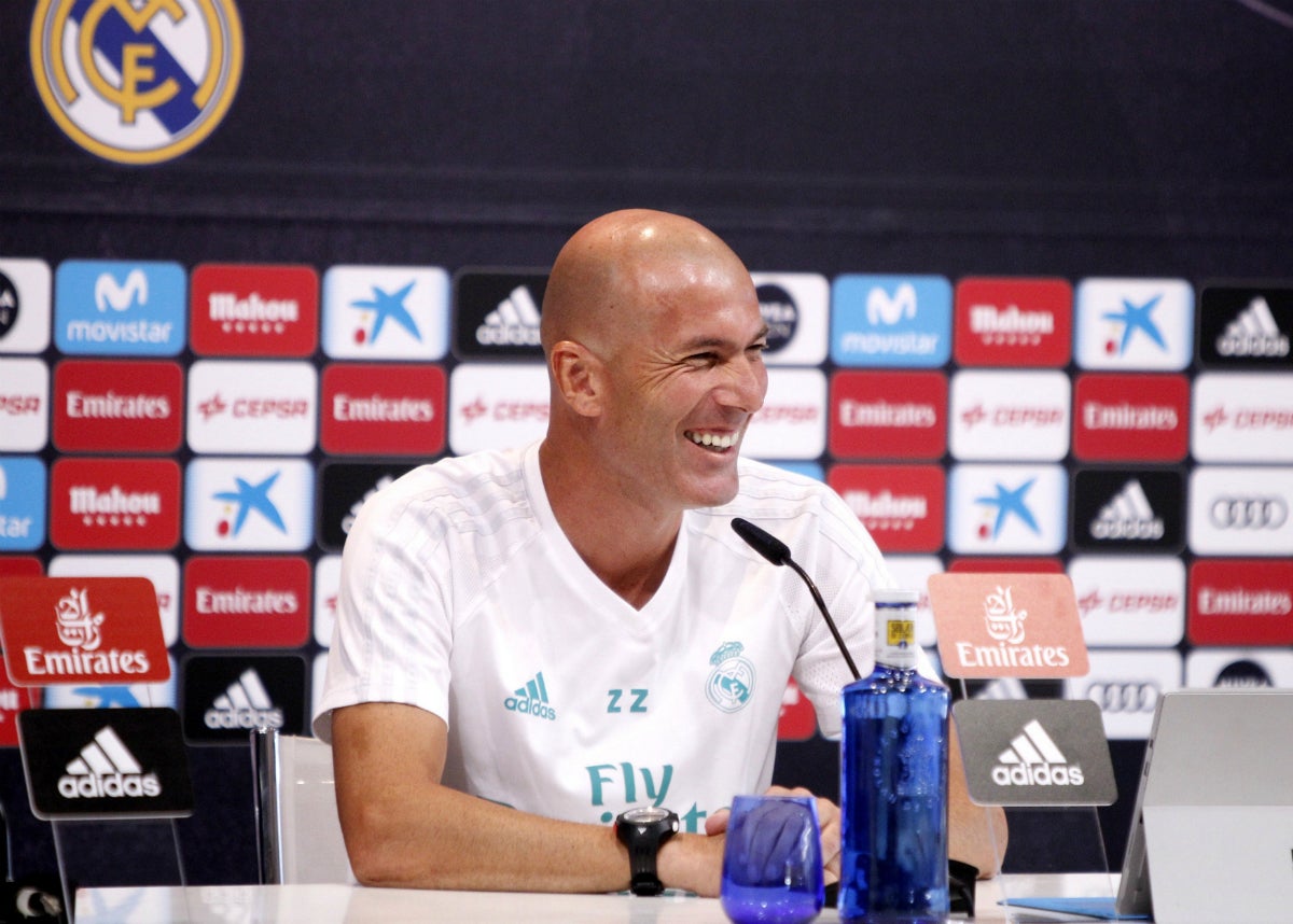 Zidane cierra la puerta a nuevos fichajes: "Con el equipo que tengo no quiero a nadie" Zidane cierra la puerta a nuevos fichajes: "Con el equipo que tengo no quiero a nadie"