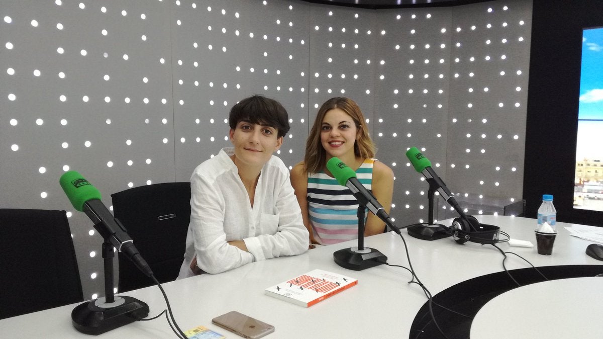 Estefanía Sánchez: "Antes emigrar a la fuerza era algo extraordinario, ahora es una circunstancia de tu vida laboral" Estefanía Sánchez: "Antes emigrar a la fuerza era algo extraordinario, ahora es una circunstancia de tu vida laboral"