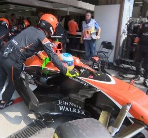 Alonso, abandonando en Bélgica Alonso, abandonando en Bélgica