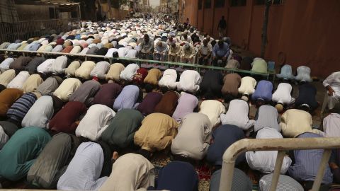 Expertos advierten de peligro de cientos de "mezquitas encubiertas" en España Expertos advierten de peligro de cientos de "mezquitas encubiertas" en España