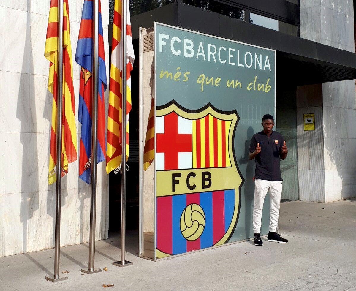 Dembélé ya está en Barcelona: será presentado este lunes en el Camp Nou Dembélé ya está en Barcelona: será presentado este lunes en el Camp Nou