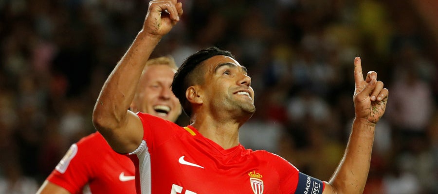 Radamel Falcao celebra un gol con el Mónaco Radamel Falcao celebra un gol con el Mónaco