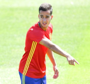 Lucas Vázquez, en un entrenamiento con la selección española de fútbol Lucas Vázquez, en un entrenamiento con la selección española de fútbol