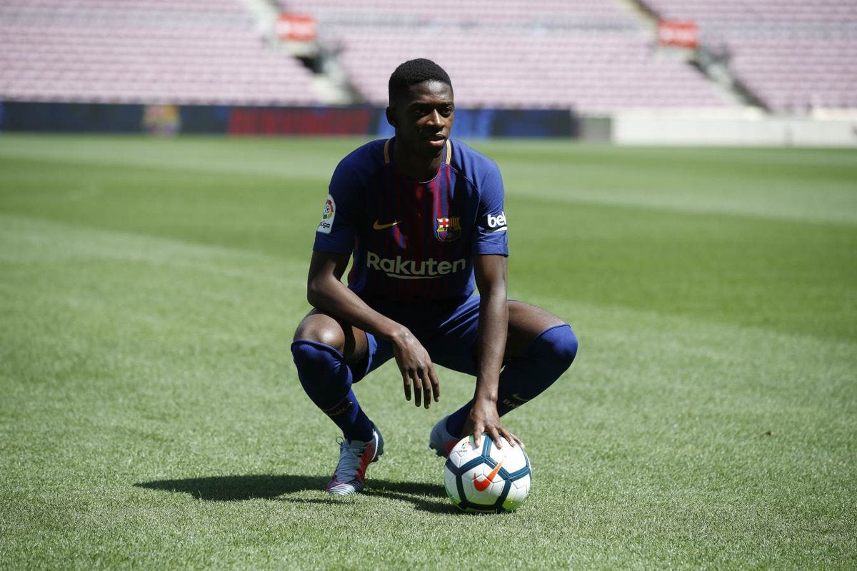 Dembélé, presentado como jugador del Barcelona en el Camp Nou: "Muy contento de estar en el mejor club del mundo" Dembélé, presentado como jugador del Barcelona en el Camp Nou: "Muy contento de estar en el mejor club del mundo"