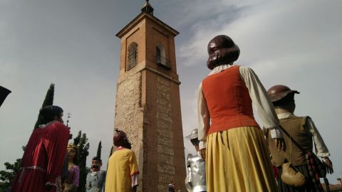 Comparsa de Gigantes en Alcal&aacute; de Henares
